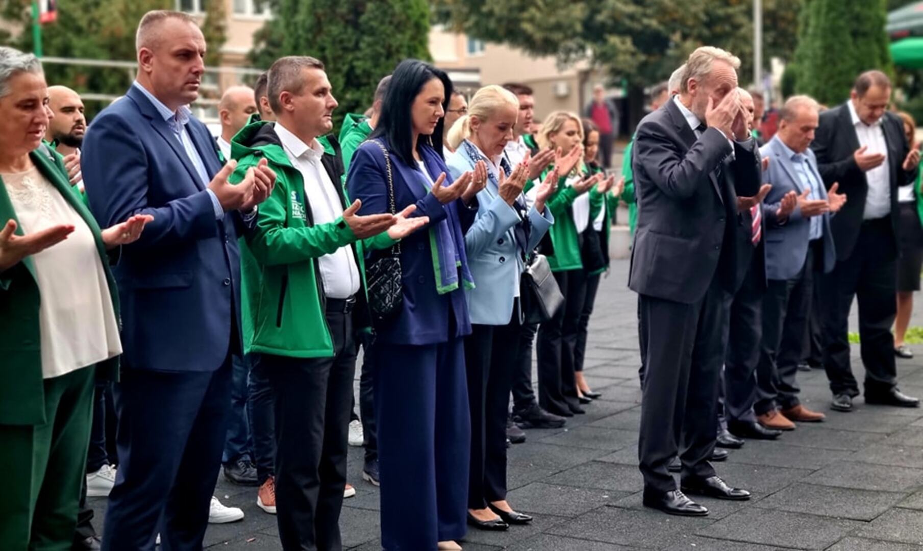 Izetbegović: Dok se drugi naoružavaju, SNSD i HDZ s Trojkom nam vežu ruke - slika 14