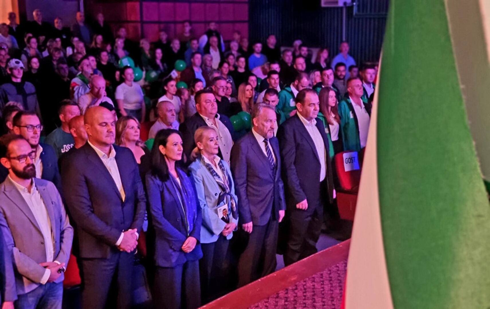 Izetbegović: Dok se drugi naoružavaju, SNSD i HDZ s Trojkom nam vežu ruke - slika 12