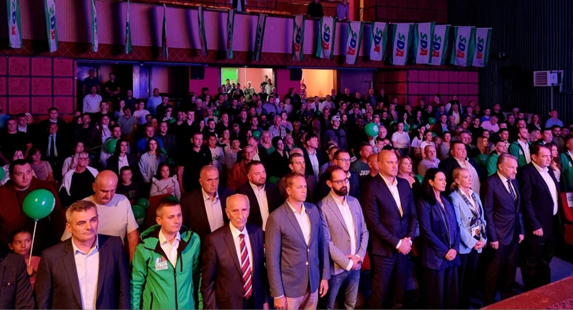 Izetbegović: Dok se drugi naoružavaju, SNSD i HDZ s Trojkom nam vežu ruke - slika 11