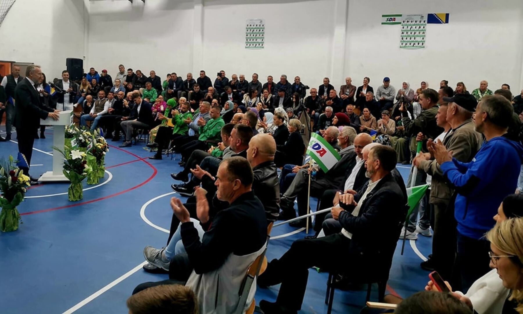 Izetbegović u Srebrenici i Bratuncu: "Nemamo problem sa Srbima" - slika 9