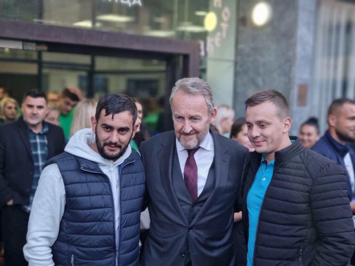 Izetbegović u Srebrenici i Bratuncu: "Nemamo problem sa Srbima" - slika 22