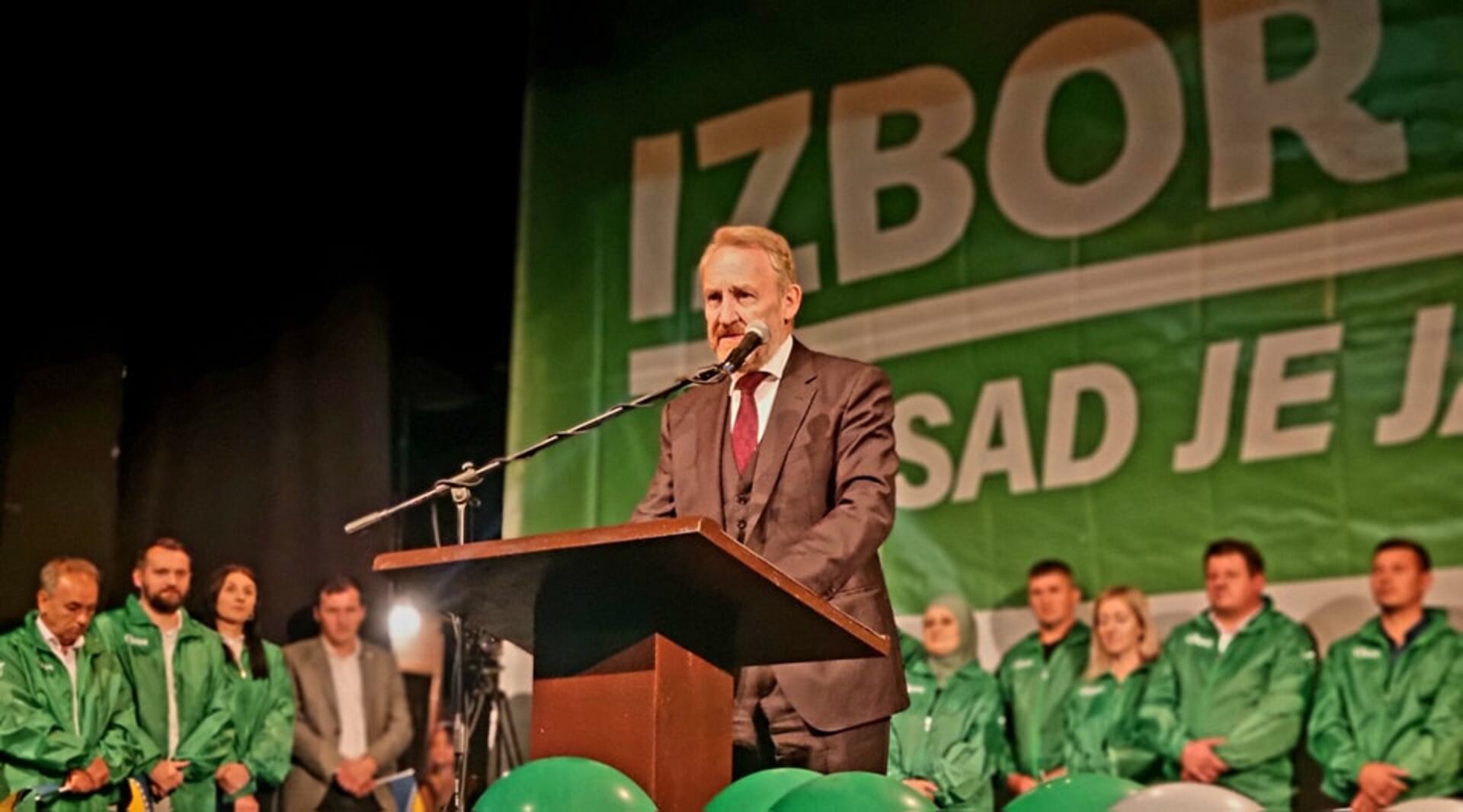 Izetbegović u Srebrenici i Bratuncu: "Nemamo problem sa Srbima" - slika 41