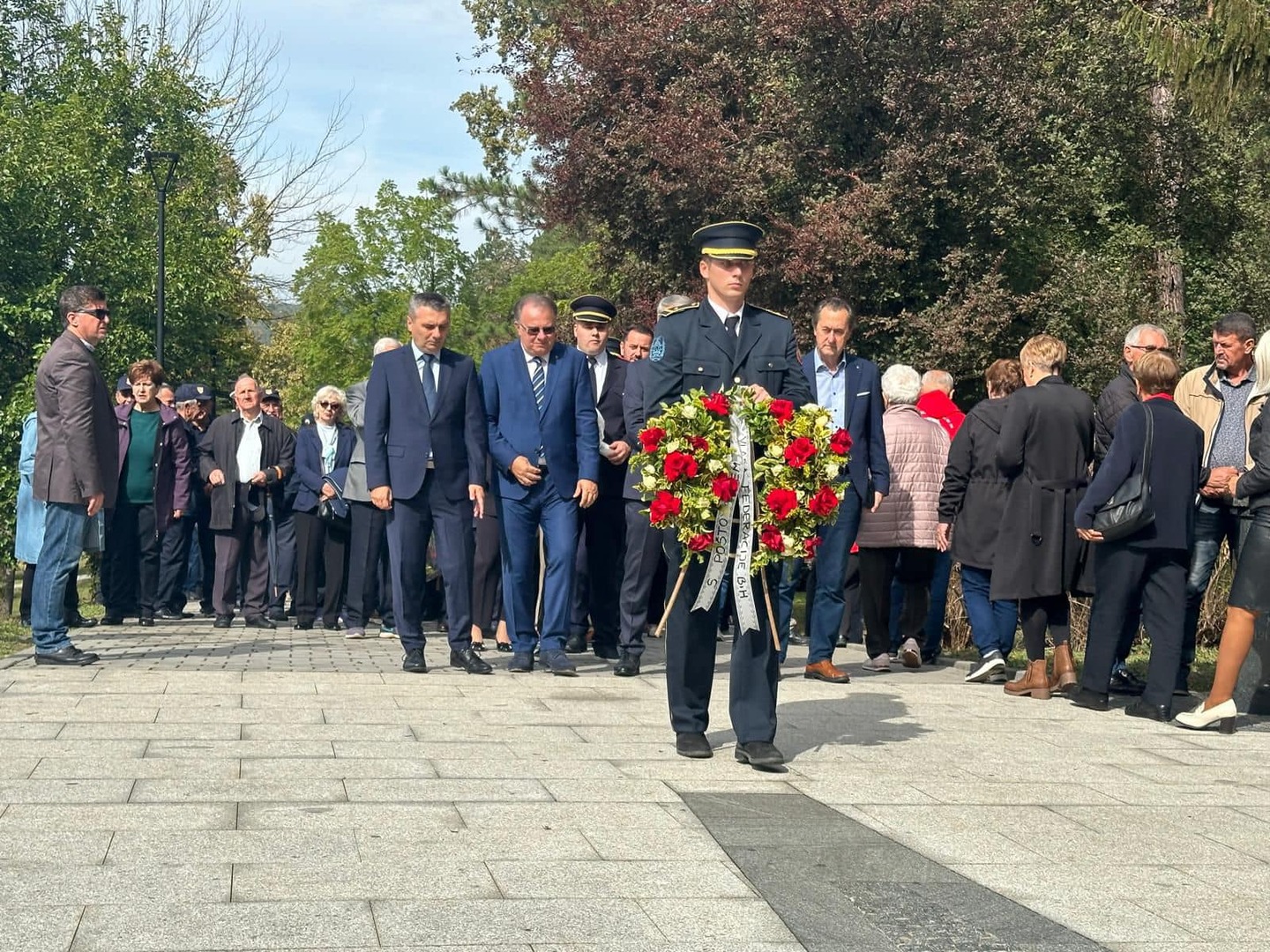 Nikšić proučio fatihu! Jasmin nije - slika 6