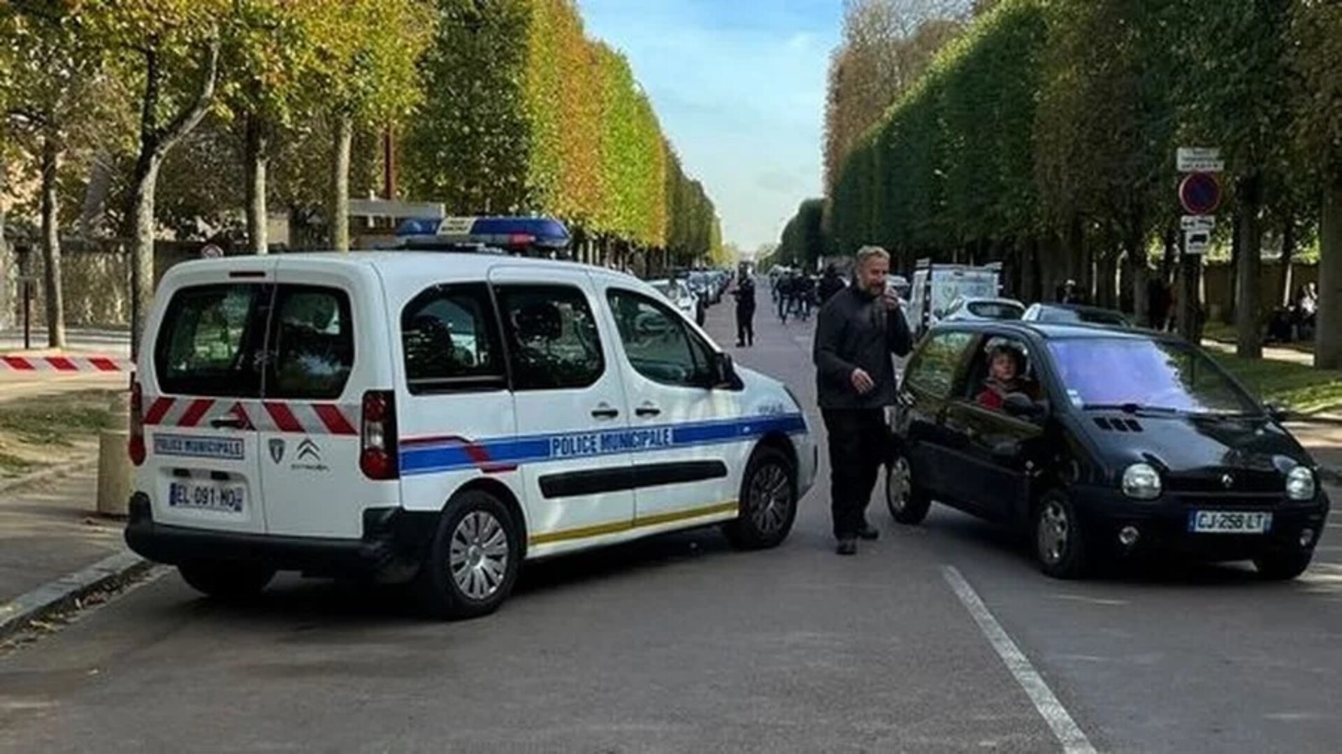 Napadač sjekirom ranio četvero u Parizu - slika 1