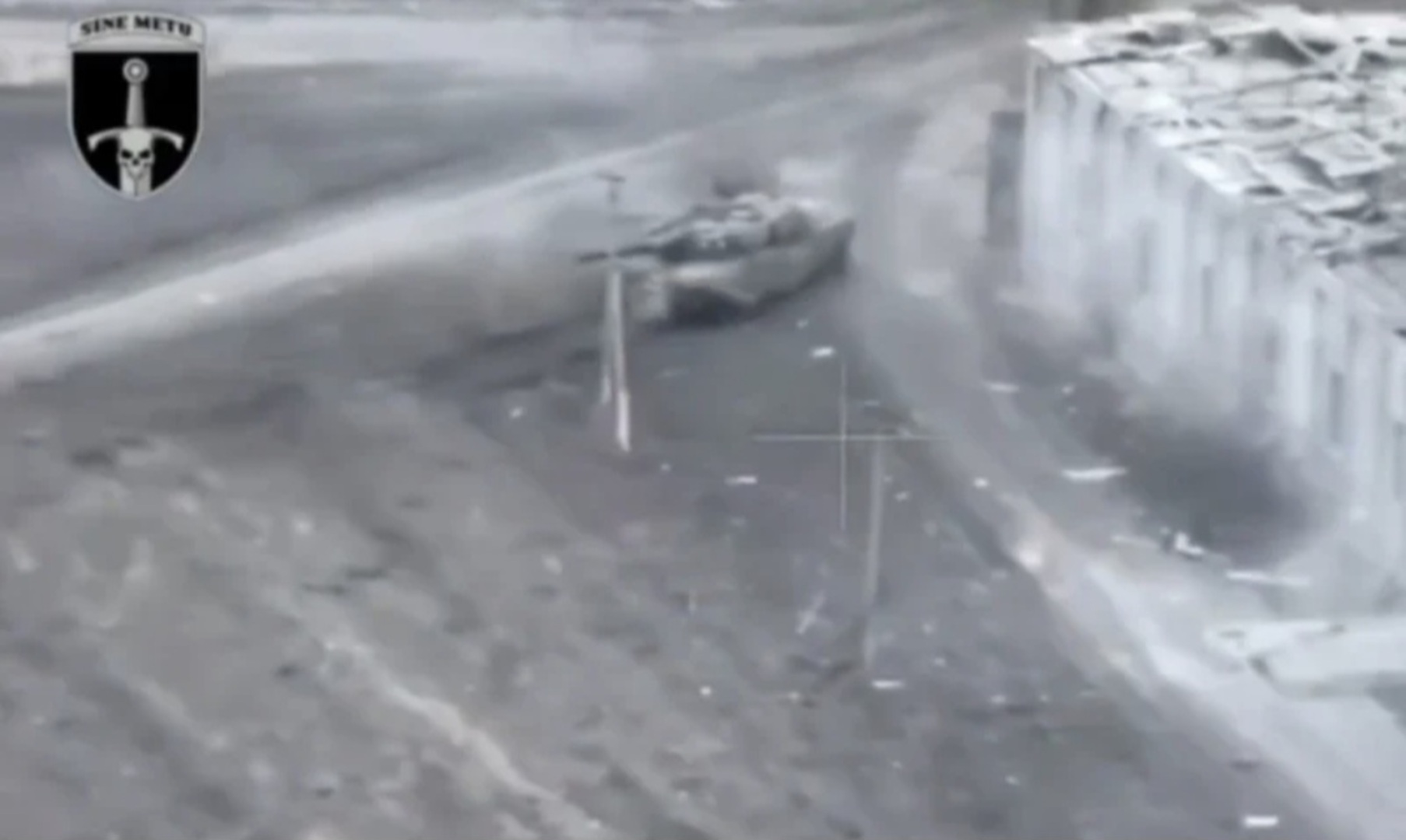 Pogledajte kako je ukrajinski Leopard 2 uništio kolonu ruskih vozila kod Kurahova - slika 1