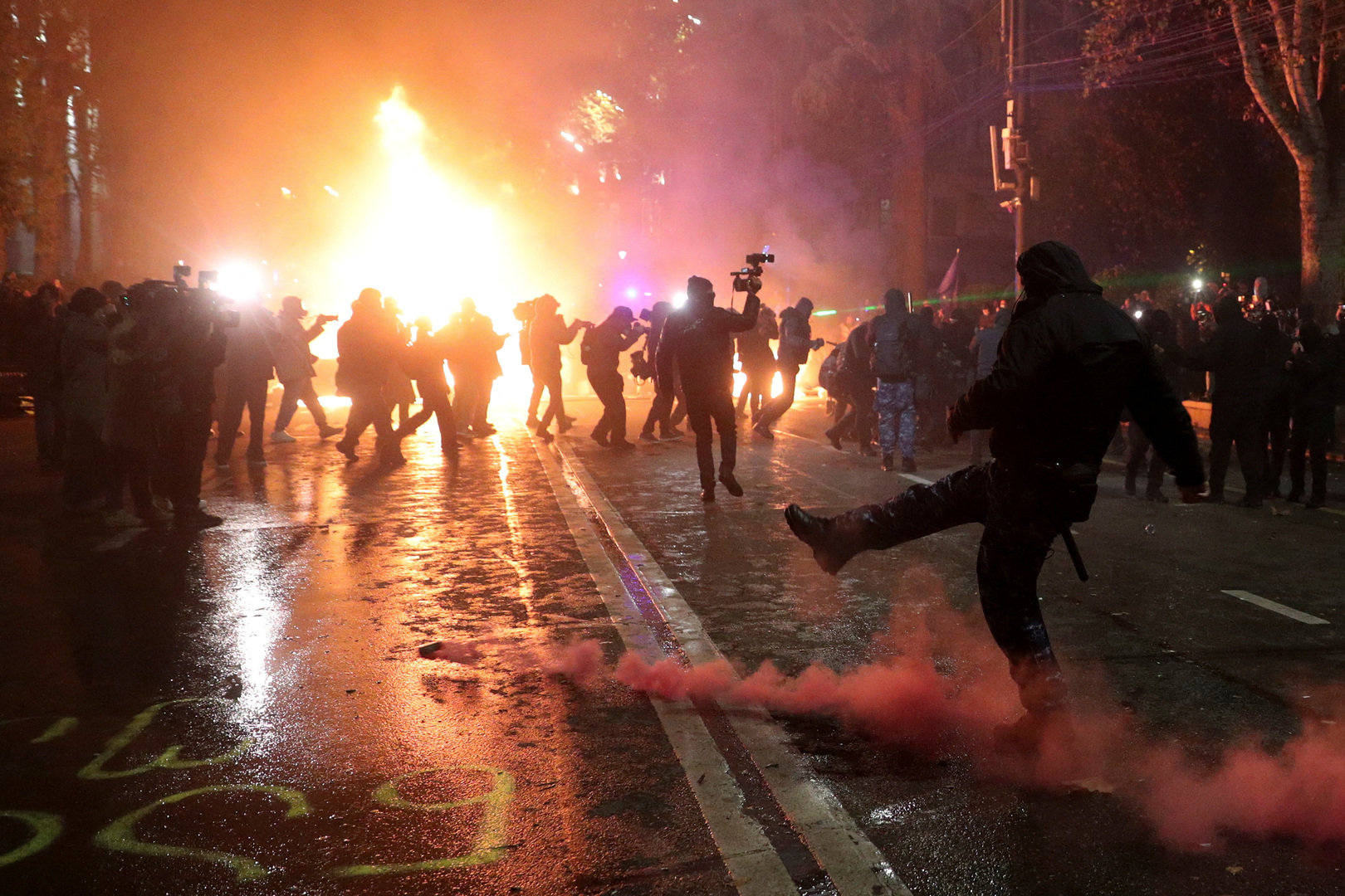 Gruzija: Stotine hiljada demonstranata blokiralo centar - slika 8