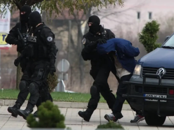 Uhapšena trojica carinika i tri granična policajca
