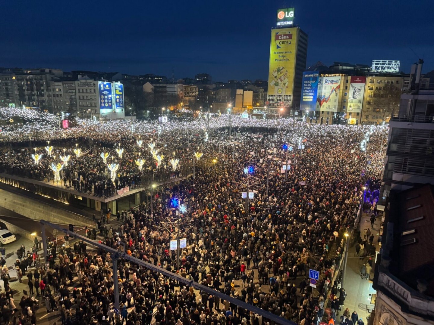 SRBIJA JE NA NOGAMA: Je li ovo Vučićev kraj? - slika 3