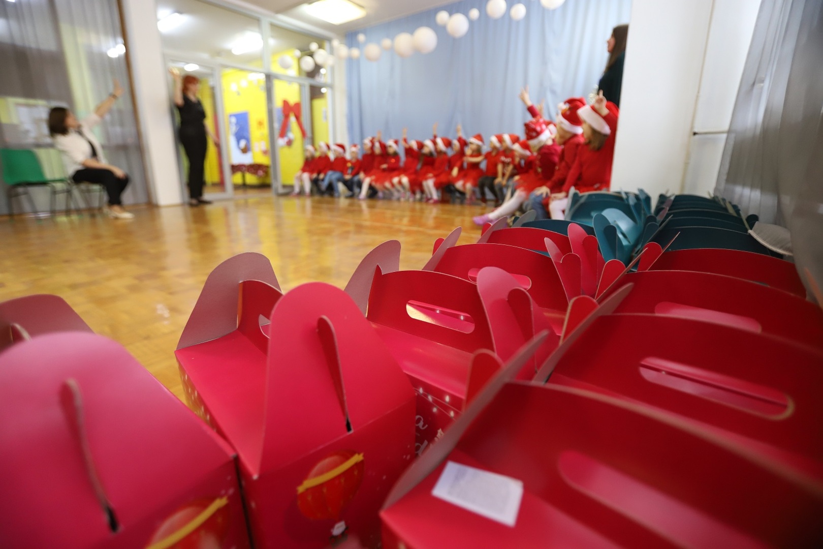 Zenica: Grad osigurao paketiće za djecu - slika 4