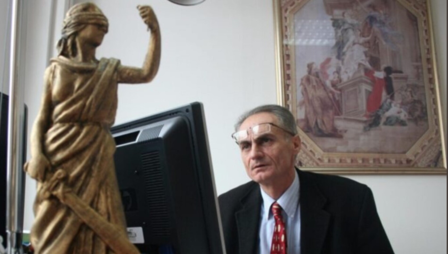 Sud BiH upozorava penzioniranog sudiju Perića - slika 1