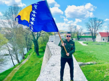 Vojin Mijatović nije izdajnik. On, zapravo, radi za svoje (interese)