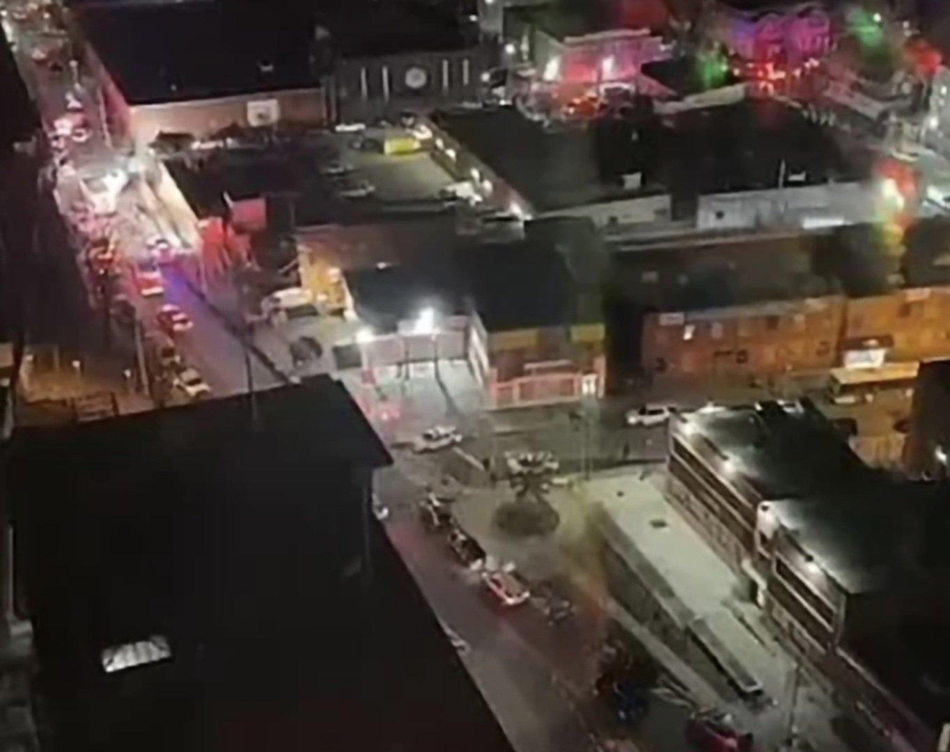 Pucnjava ispred noćnog kluba u Njujorku, najmanje 10 osoba povrijeđeno - slika 1