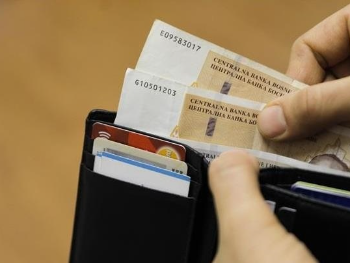 Samo potpuna budala može braniti povećanje minimalne plaće, bez rasterećenja privrede! 