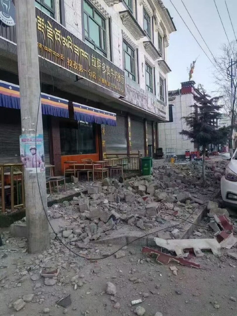 Stalno raste broj mrtvih u zemljotresu na Tibetu - slika 1