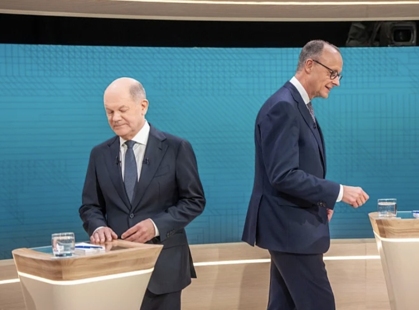 Svađa Scholza i Merza u Bundestagu - slika 1