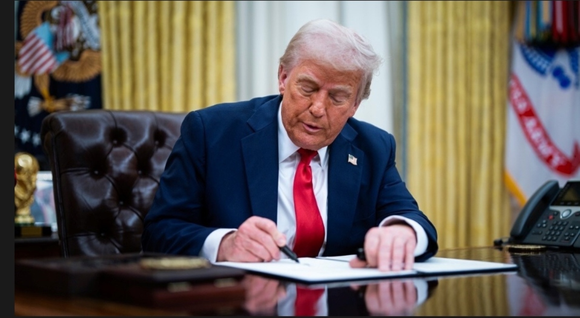 Sutra je Trumpov "Dan oslobođenja". Ekonomisti strahuju od recesije, Trumpove pristalice već slave - slika 1