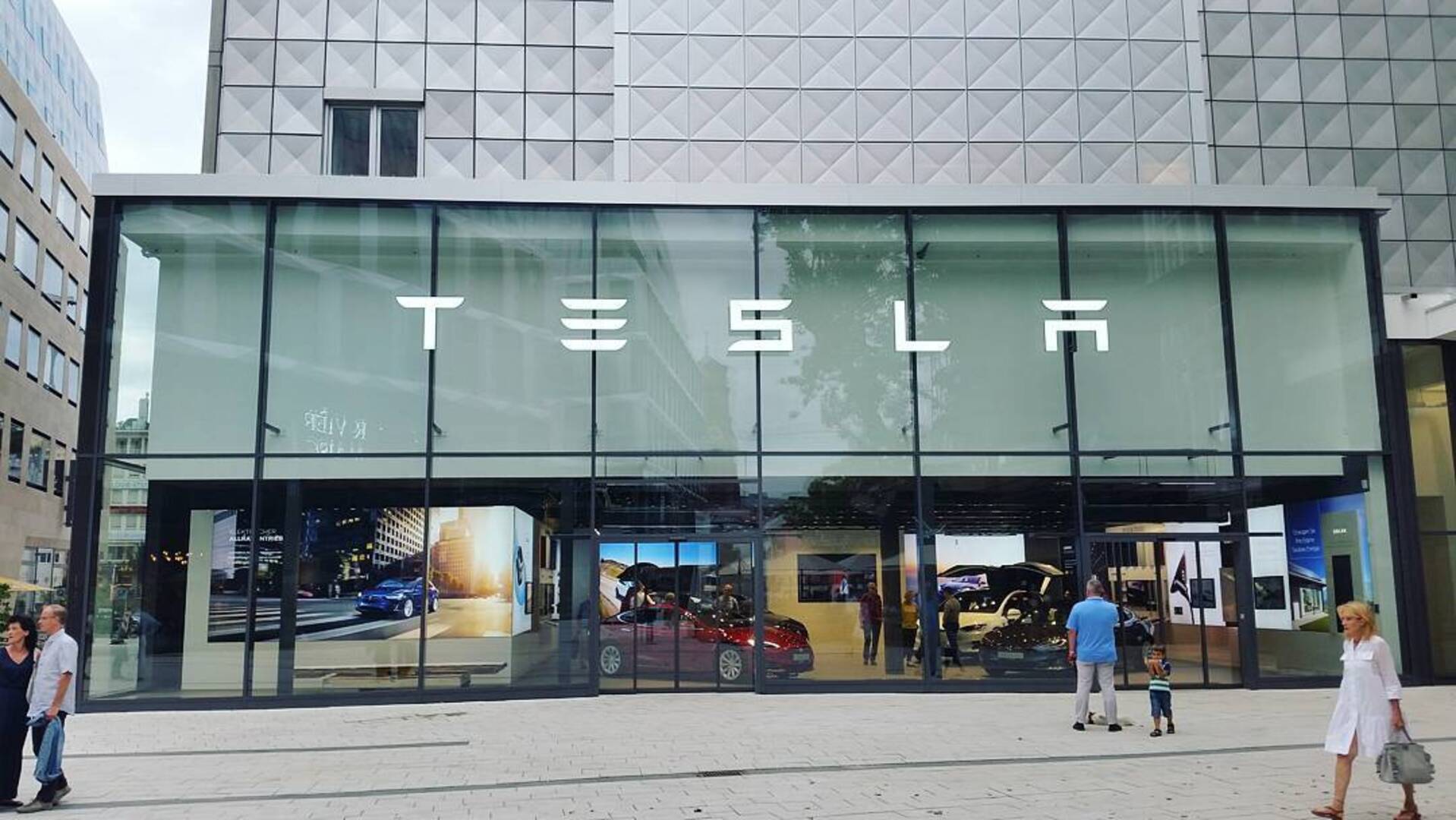 Veliki pad prodaje Teslinih vozila - slika 1