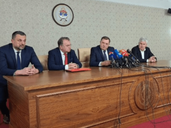 Tako im Schmidt pomogao: Bagerom na Ustav BiH!