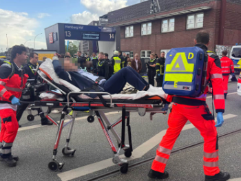 Najmanje 12 povrijeđenih u napadu nožem u Hamburgu