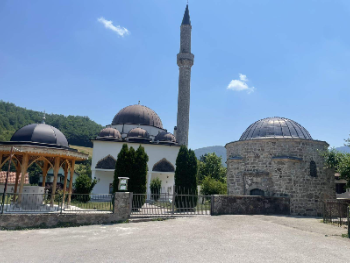 Čovjek po čovjek, kamen po kamen: Obnovljen džemat u Prači