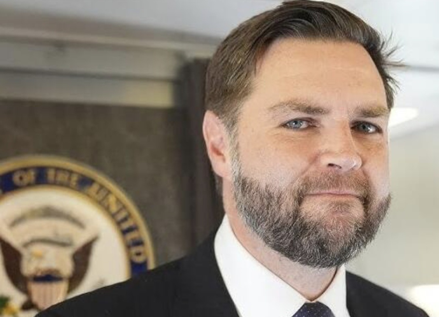 Ako se Trumpu dogodi tragedija, spreman sam preuzeti vlast - slika 1