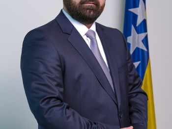 SDP-ov doministar dovodi u pitanje izbore u Rs