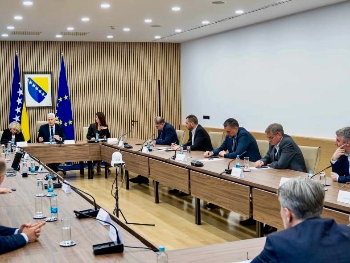 Bošnjačkoj politici je potrebna glava