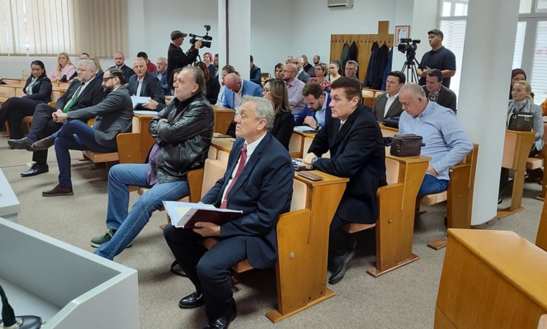 Posebna sjednica OV Vogošća o grijanju. Ljuti vijećnici, ljuti gosti! - slika 6