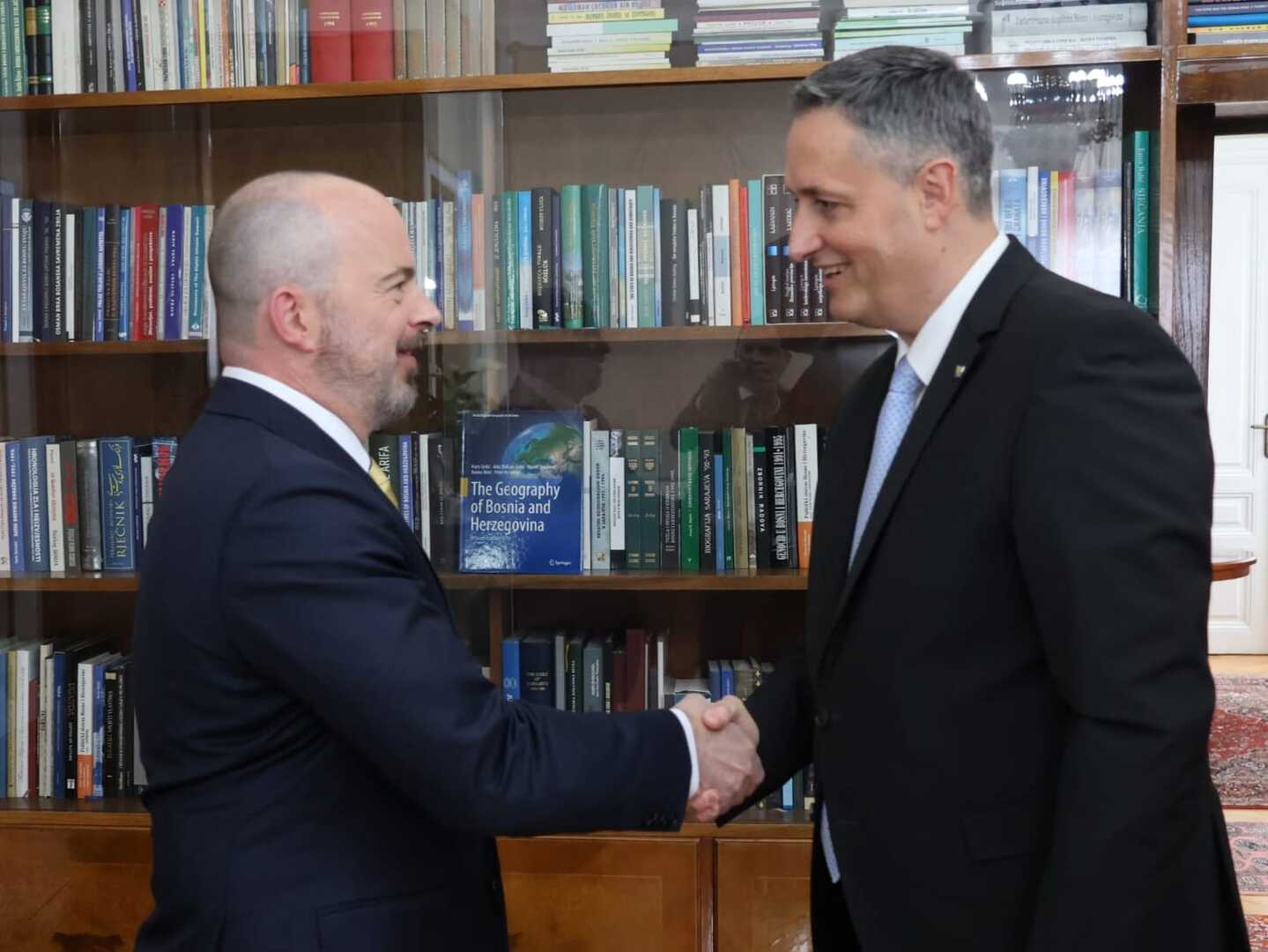 Bećirović - Ginkel: Nastavak strateškog partnerstva BiH i SAD - slika 1