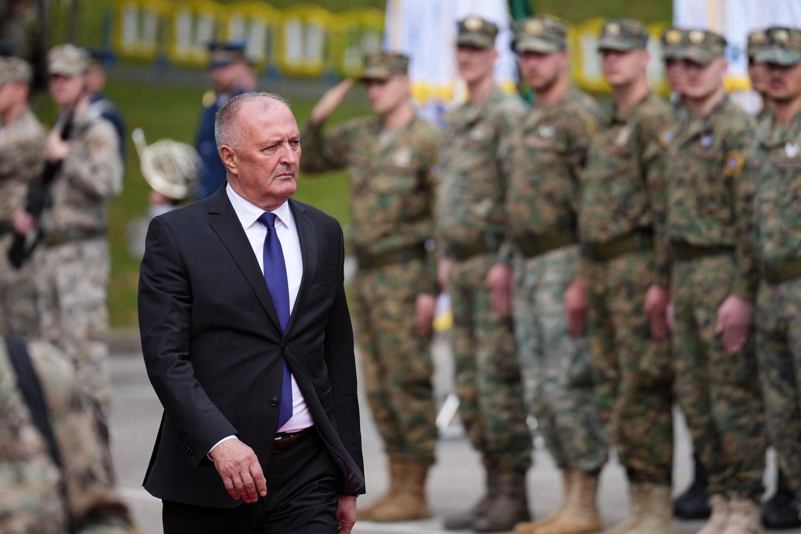 Helez: Korak smo bliže NATO-u - slika 1