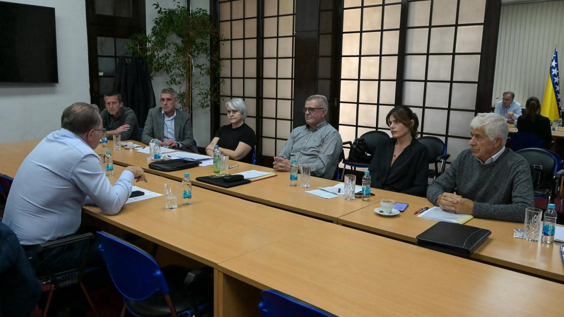 Premijer Nikšić održao sastanak sa Upravom i Nadzornim odborom Ginexa: Dogovorena satnica od 6,15 KM - slika 1