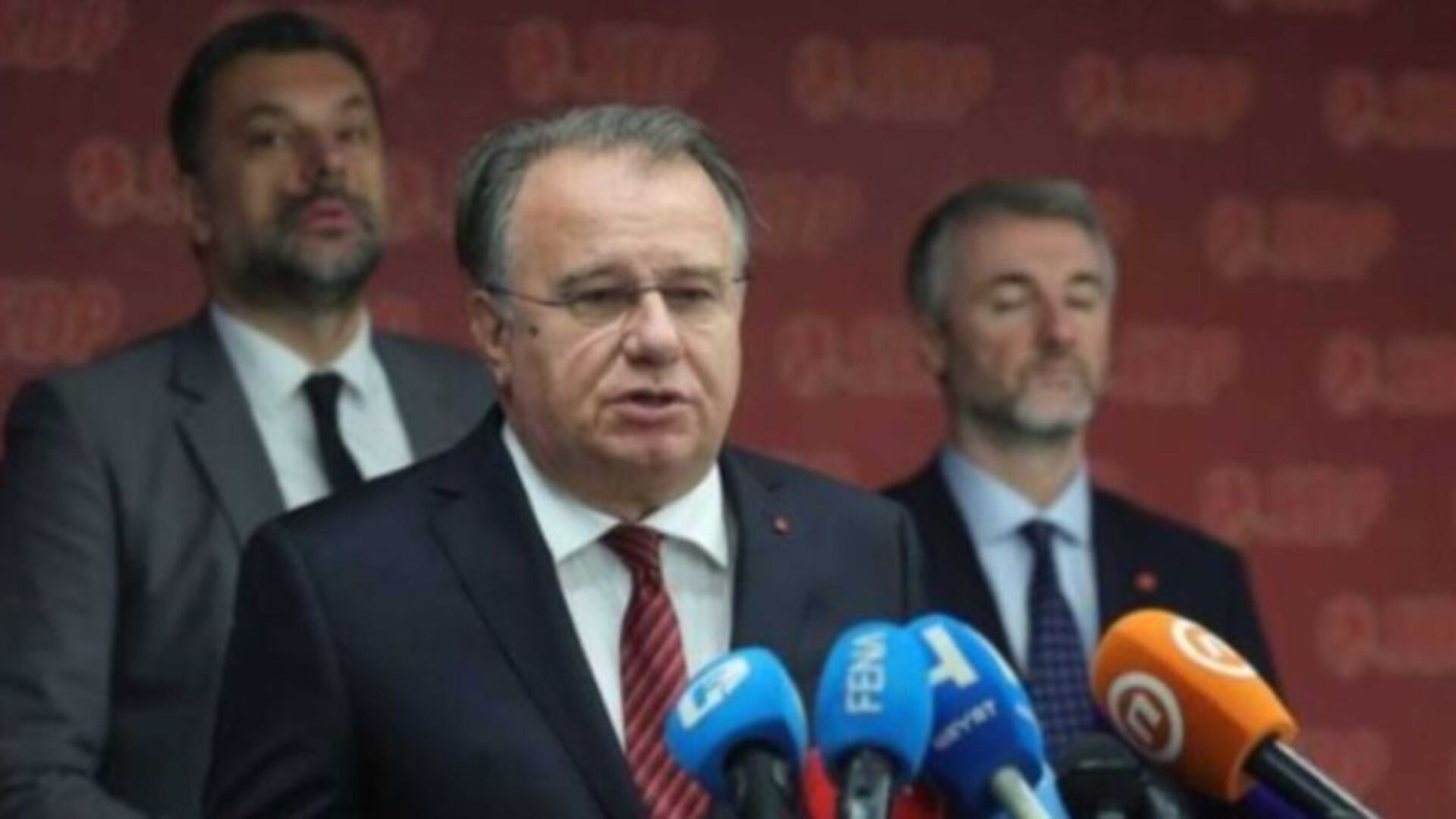 Trojka: SNSD udario na uposlenike Institucija BiH - slika 1