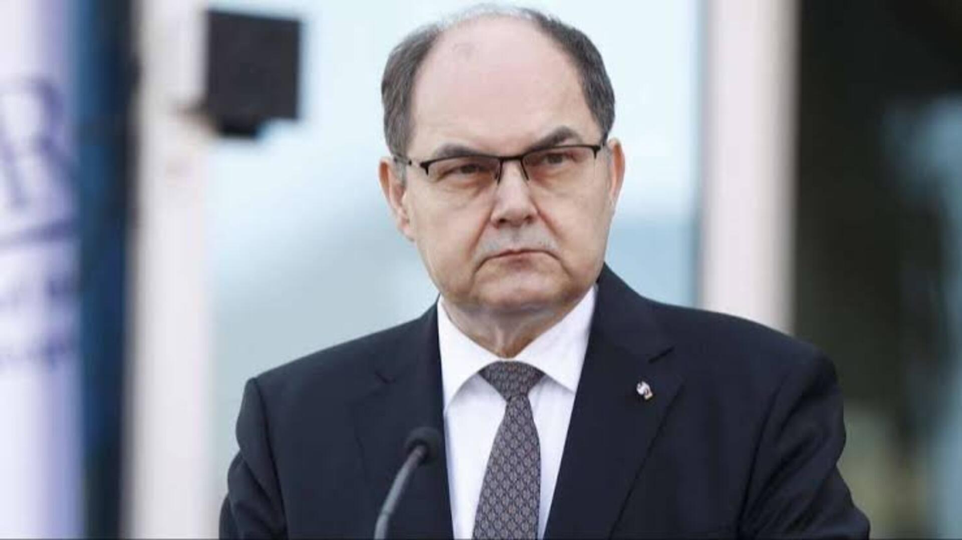 Amerikanci tražili od Schmidta da podnese ostavku, on odbio i rekao da o njemu odlučuju Nijemci! - slika 1