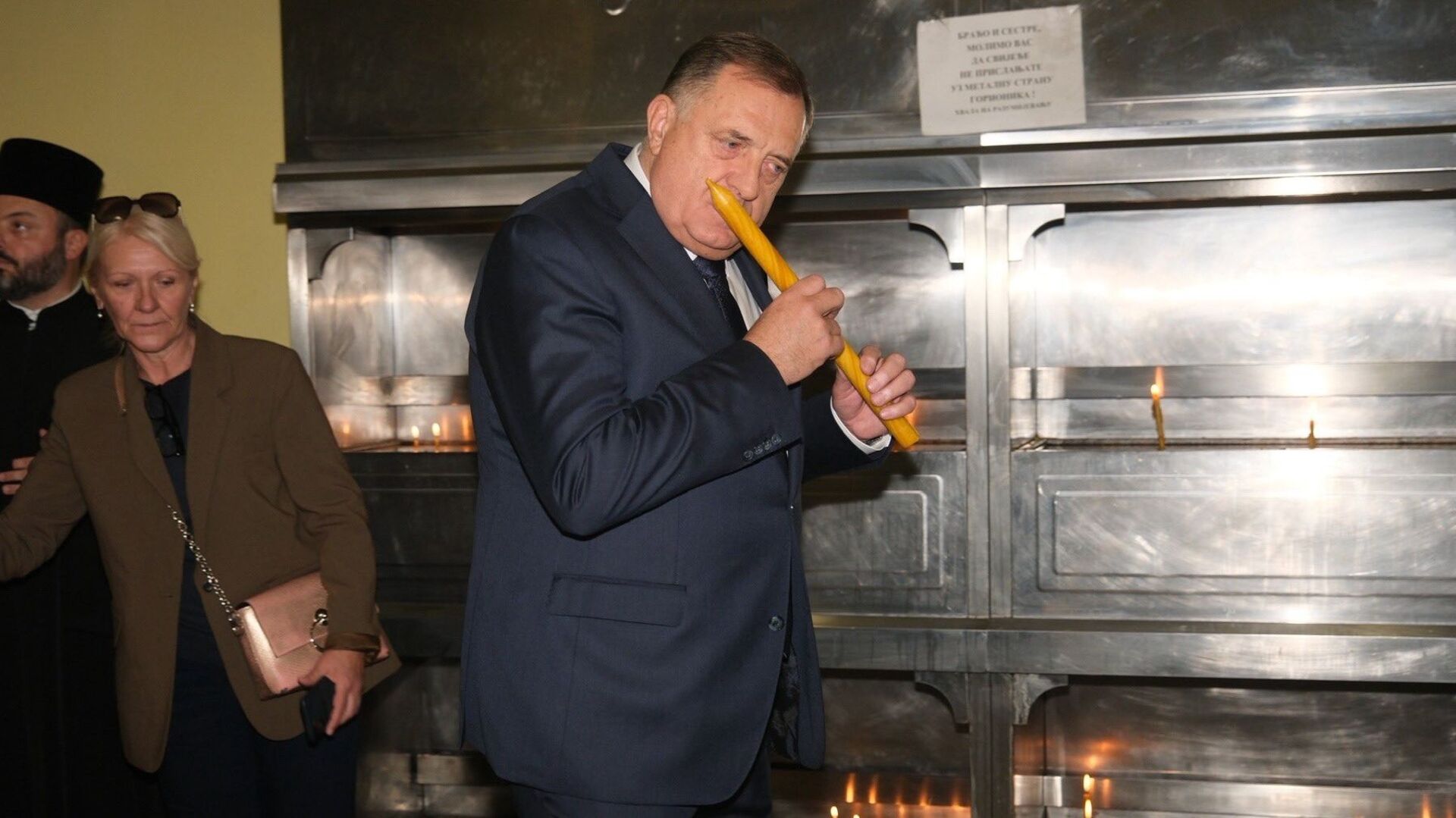 Dodik se oglasio povodom godišnjice tragedije u Novom Sadu: "Rs danas šuti" - slika 1