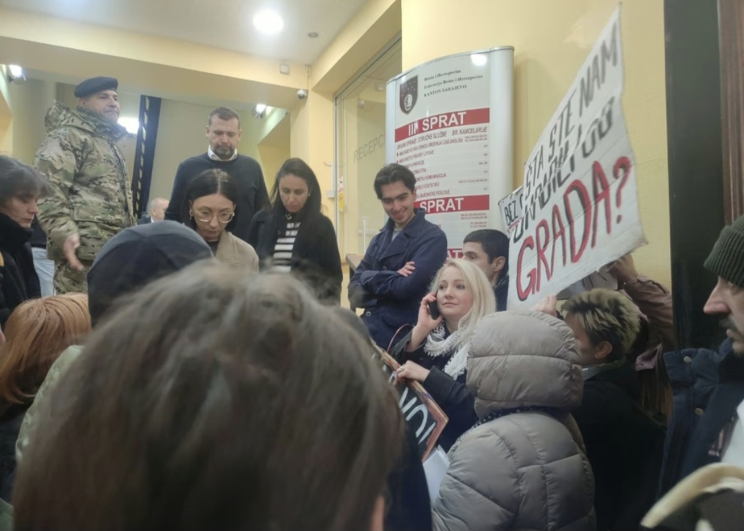 Građani ušli u Vladu KS: Traže otkazivanje utakmice u Zetri - slika 1