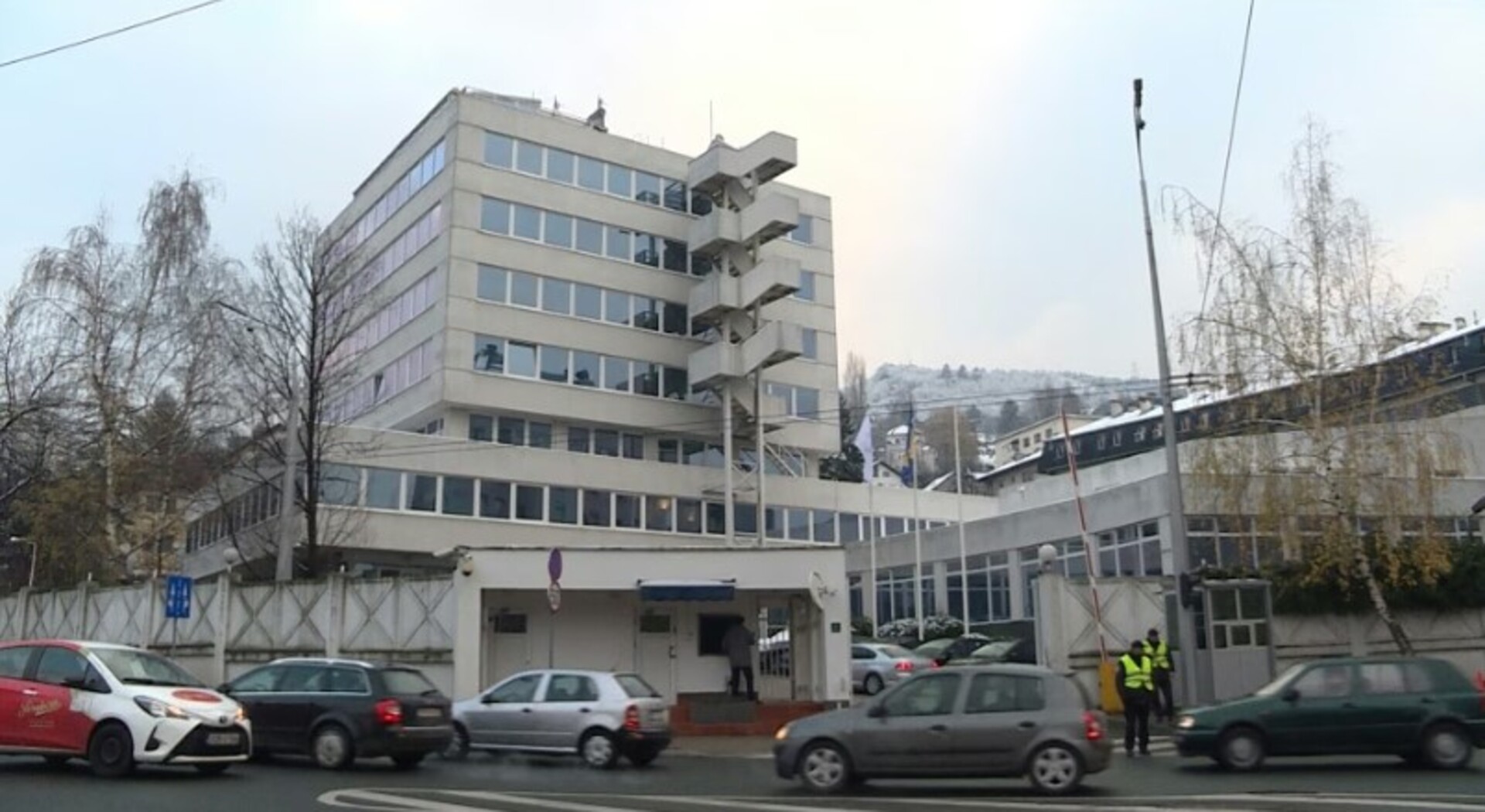 Ademović: Gašenje OHR-a bi bila apsolutna katastrofa, ali bi dovelo do Dejtona 2 - slika 1