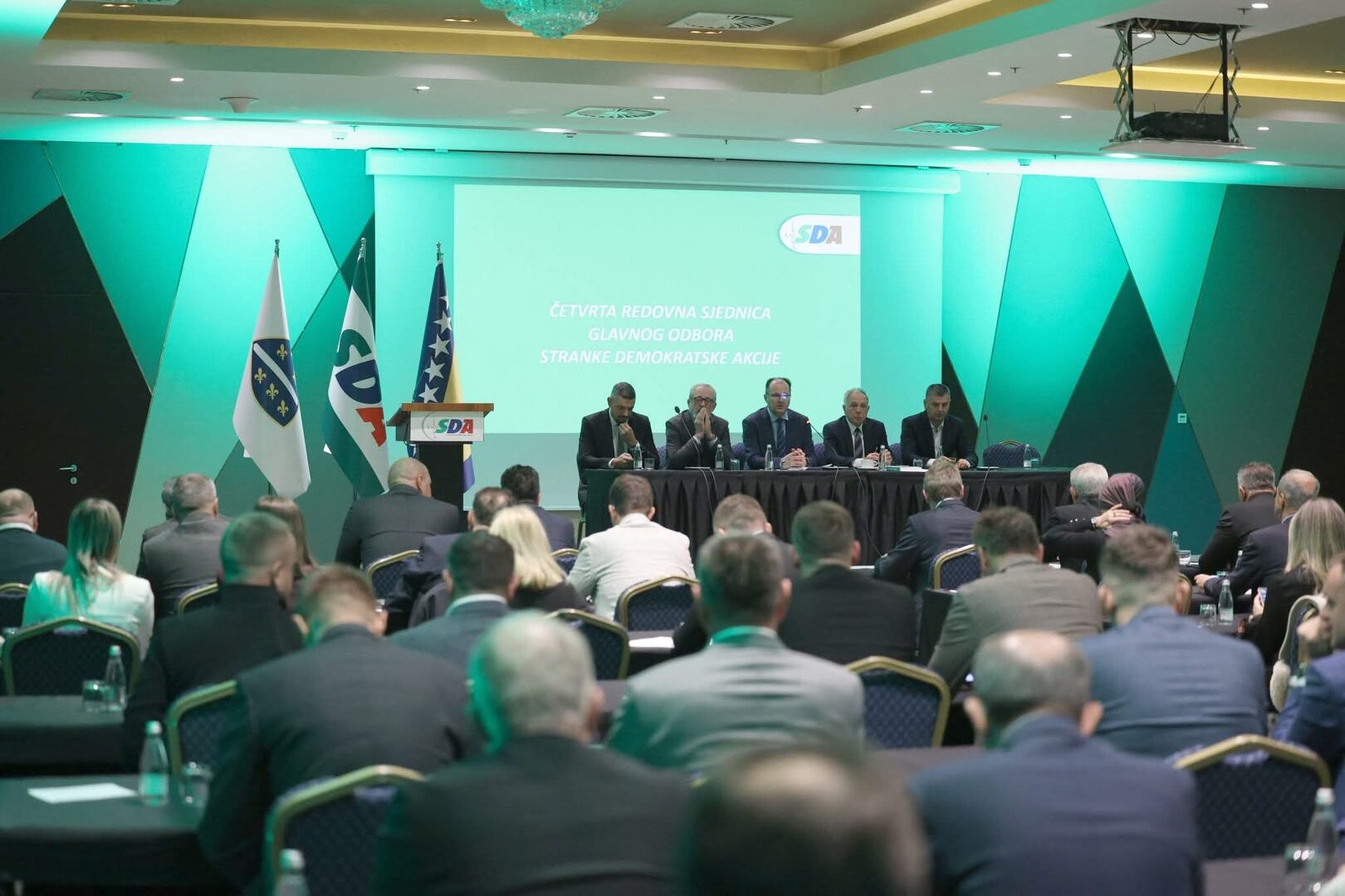 Skandal na GO SDA: "Zahiragiću, ne govori se nakon predsjednika!" - slika 1