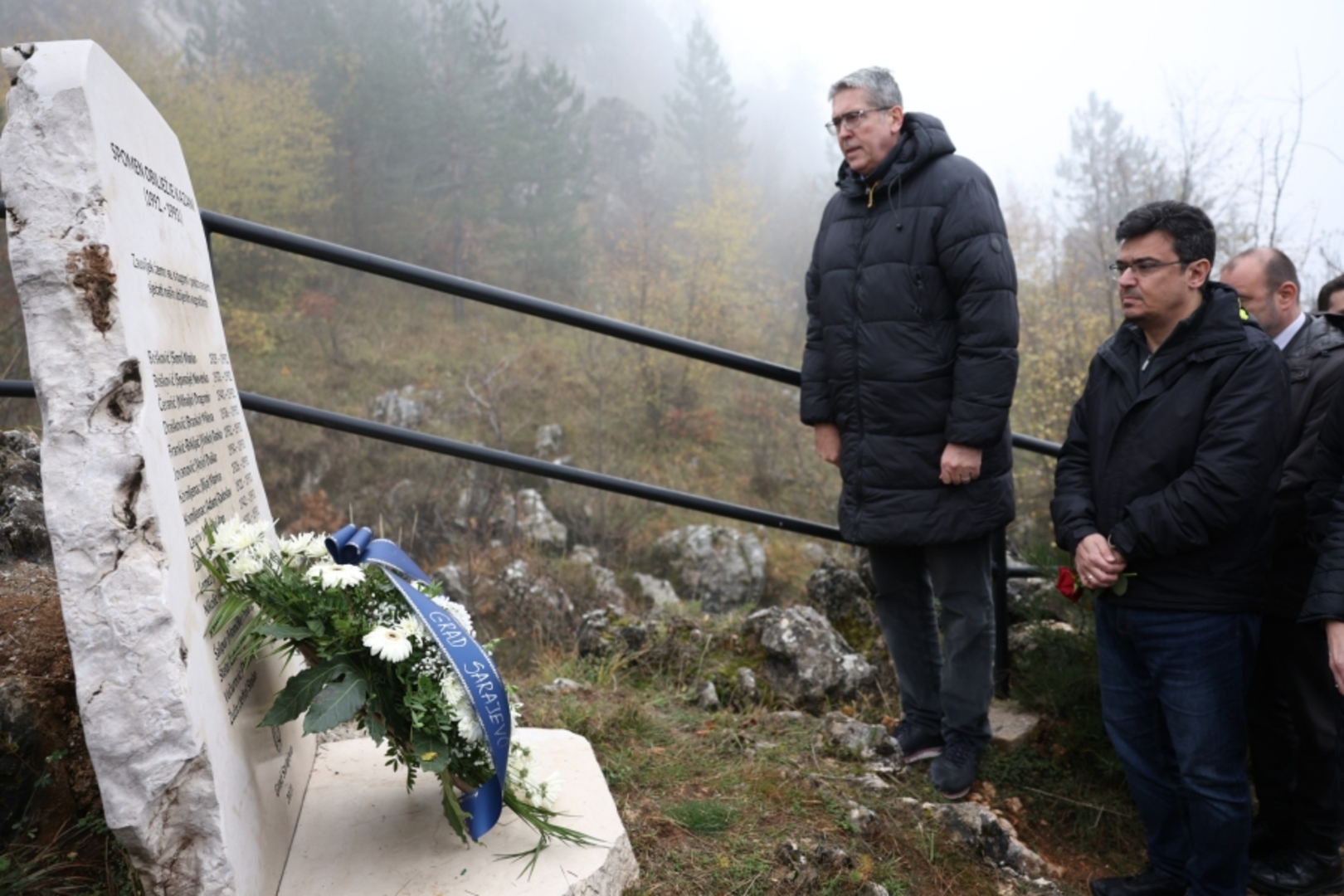 Gradonačelnik Sarajeva odao počast žrtvama Kazana - slika 1