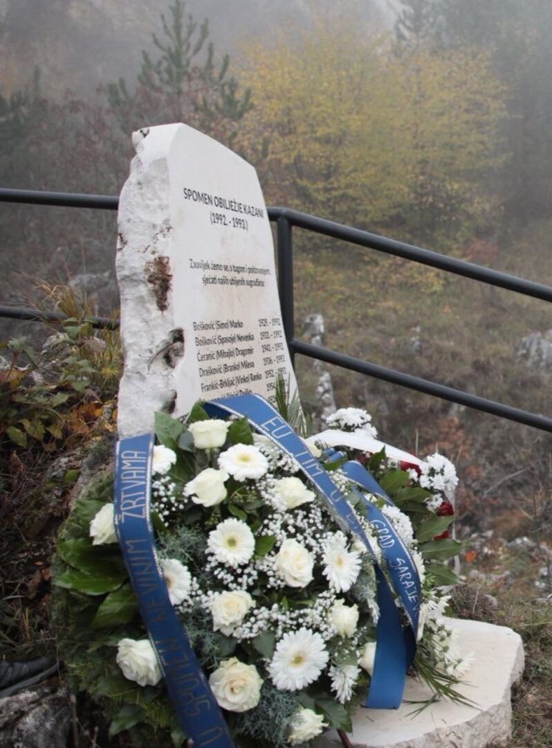 Odata počast žrtvama zločina na Kazanima - slika 1
