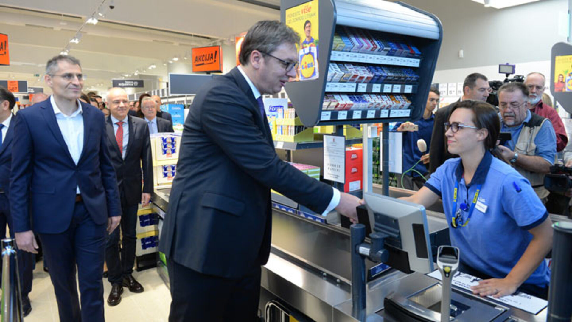 Sve nezadovoljniji Vučićem: Lidl bi mogao napustiti Srbiju - slika 1