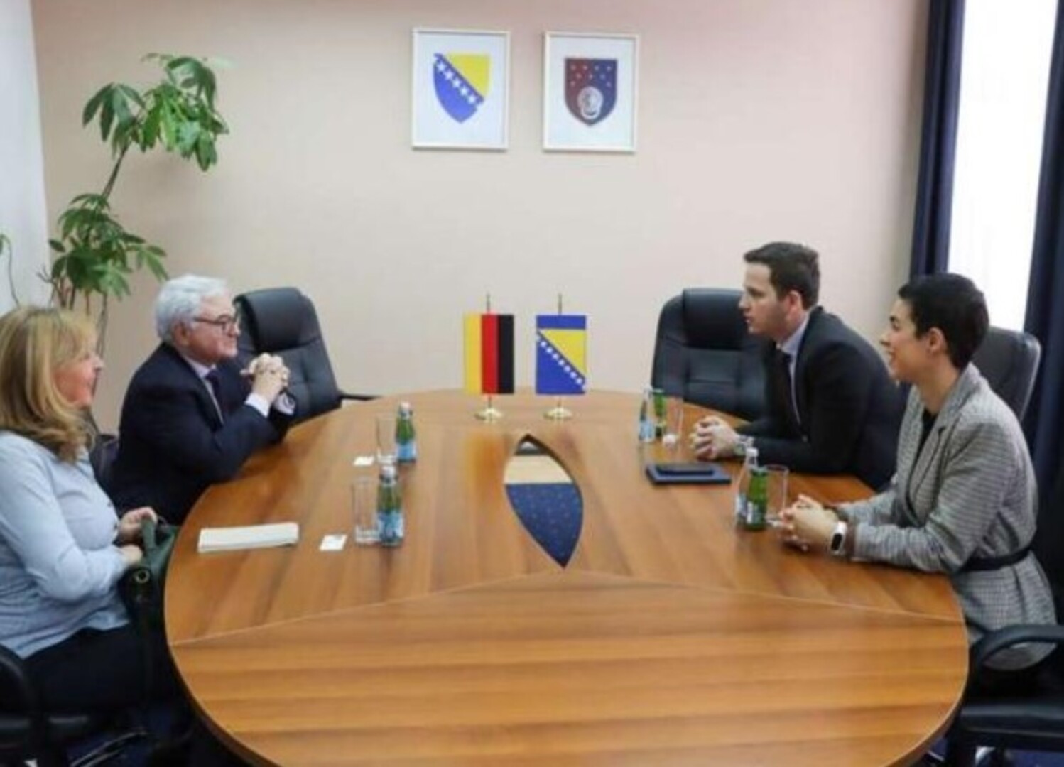 Sastanak Uka i ambasadora Njemačke: Razgovarali o EU putu BiH - slika 1