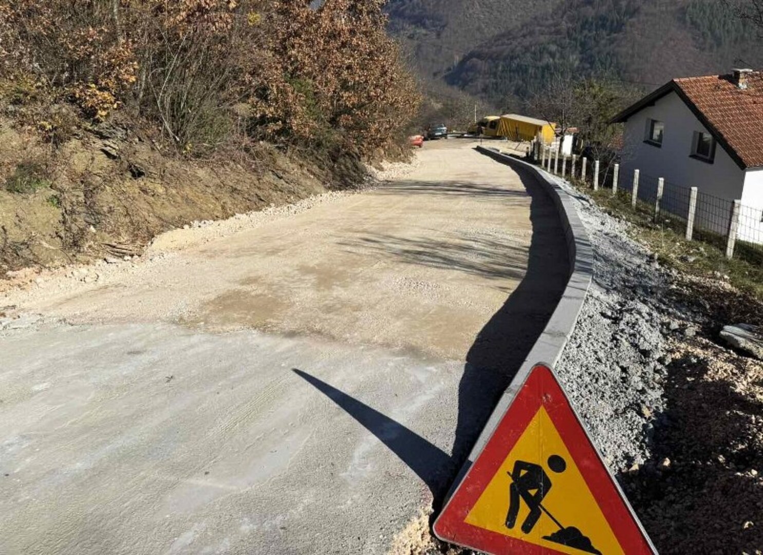 Otpočinje asfaltiranje dijela ulice Ljetovik - slika 1