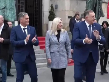 Smije li Dodik učestvovati u kampanji za izbore predsjednika Rs?