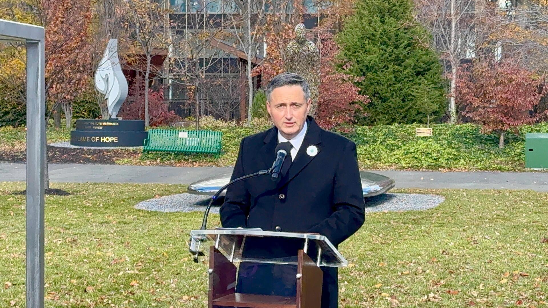 Komšić na otkrivanju „Cvijeta Srebrenice“ u UN-u - slika 5