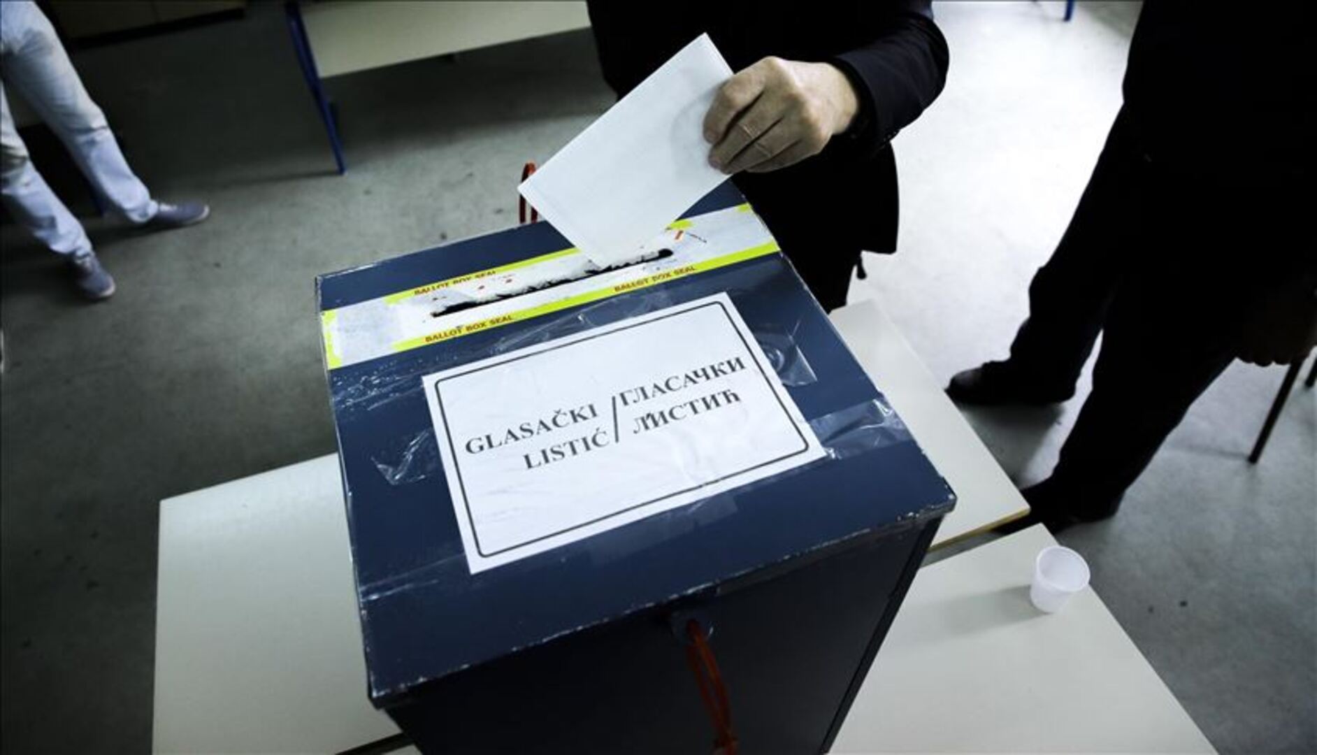 U Sarajevu počelo brojanje listića za prijevremene izbore u Rs - slika 1