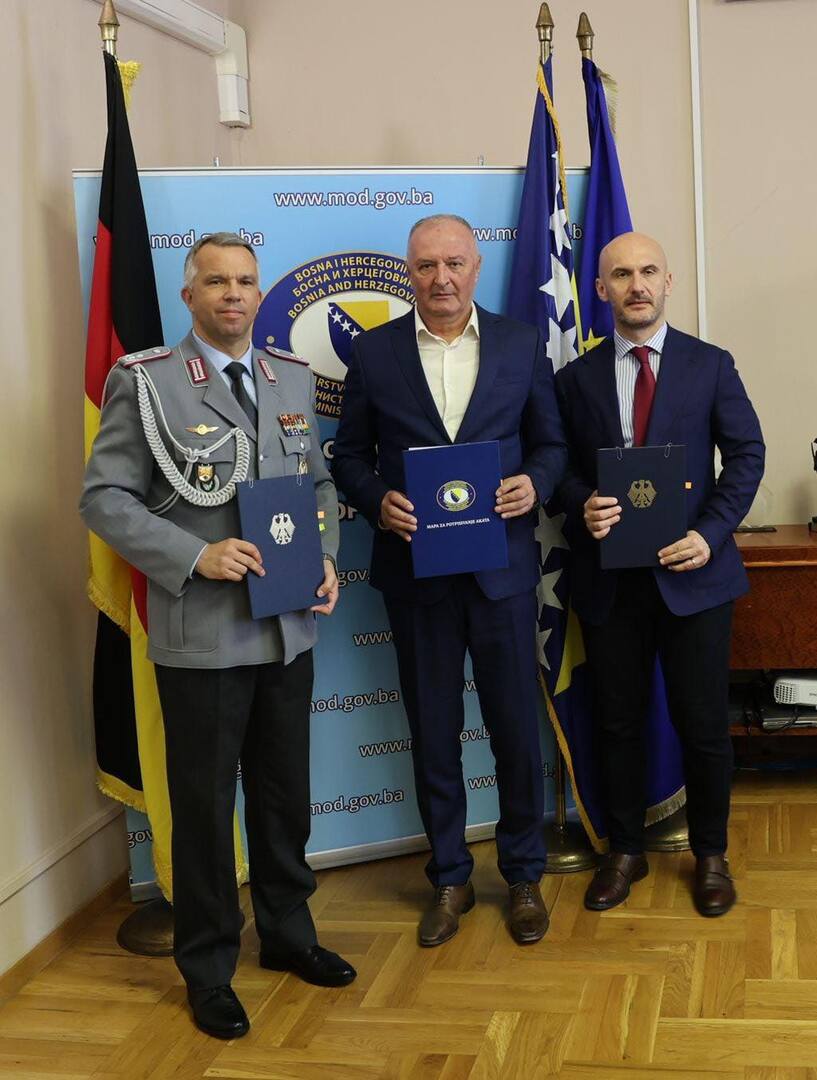 Njemačka donira specijalizirana vozila OS BiH: Potpisan tehnički sporazum - slika 1