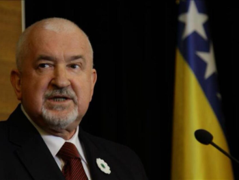 Odgovor na ideološki tekst Marie Janine Čalić 