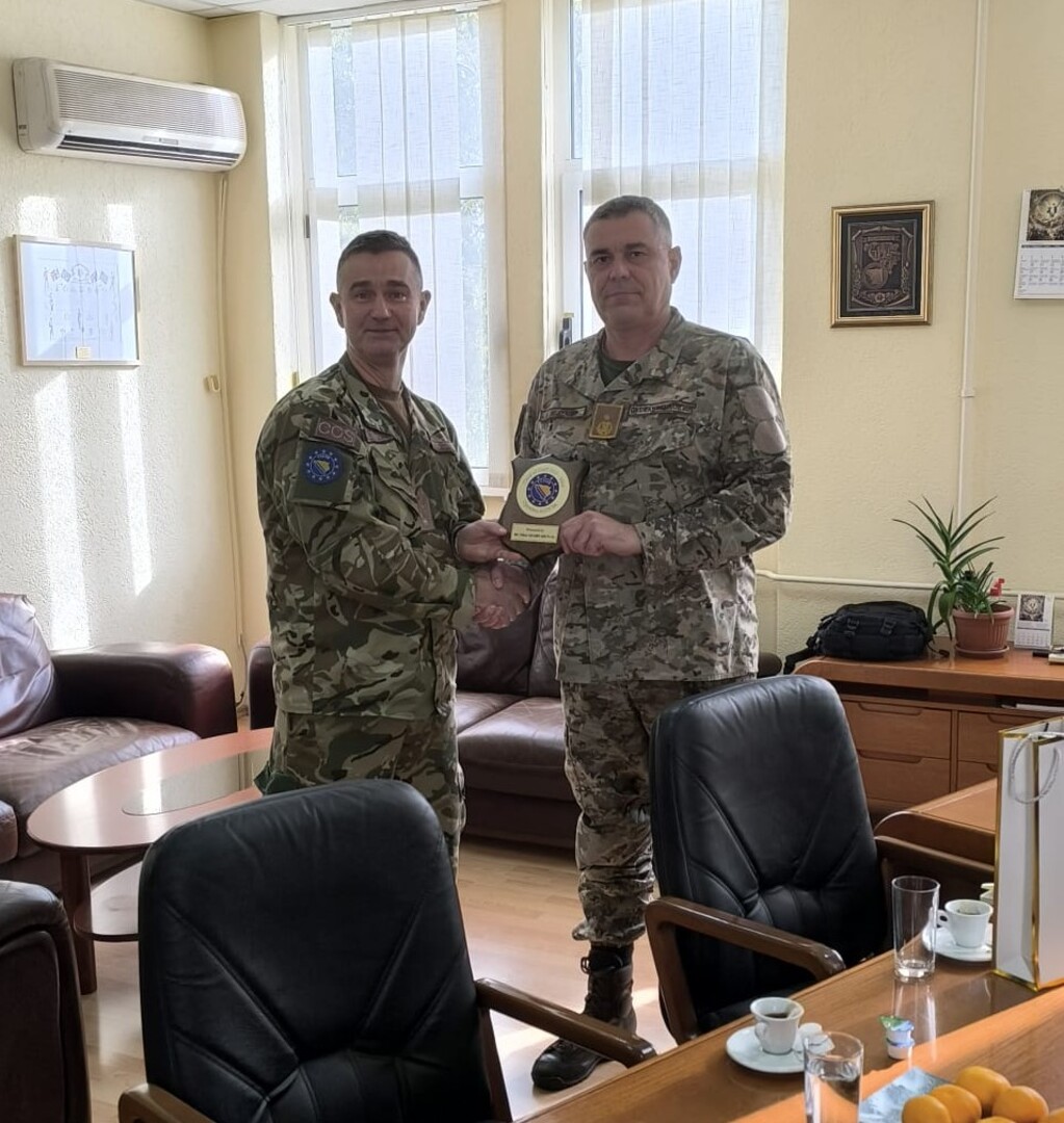Mađarski general EUFOR-a obilazi kasarne u BiH - slika 5