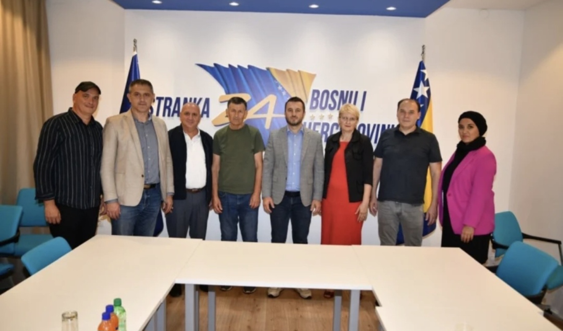 Dvanaest članova napustilo SDP i pristupilo Stranci za BiH - slika 1