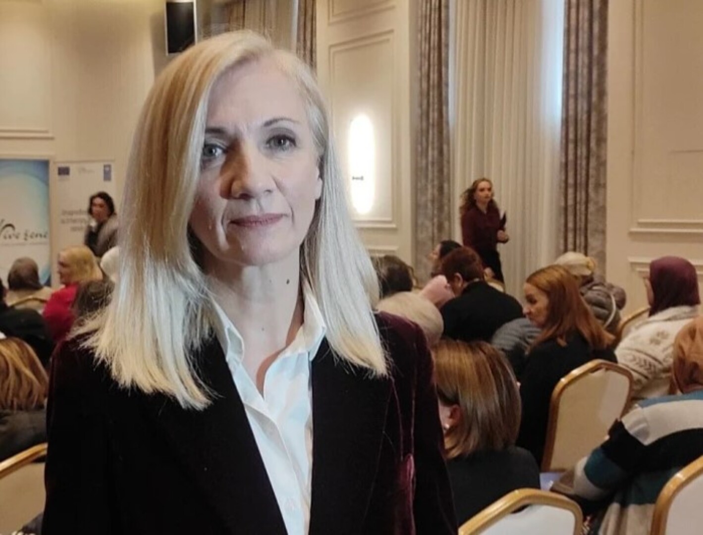 Jurišić se sastala s nastavnicima koji su nezadovoljni konkursom: "Ključevi rješenja su u Vladi KS" - slika 1